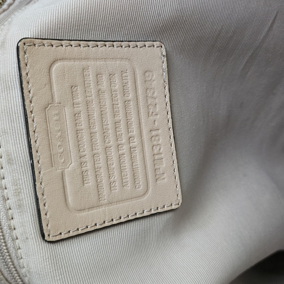 COACH Signature Payton Leather Zip Top Tote In Sand. - Picture 15 of 16